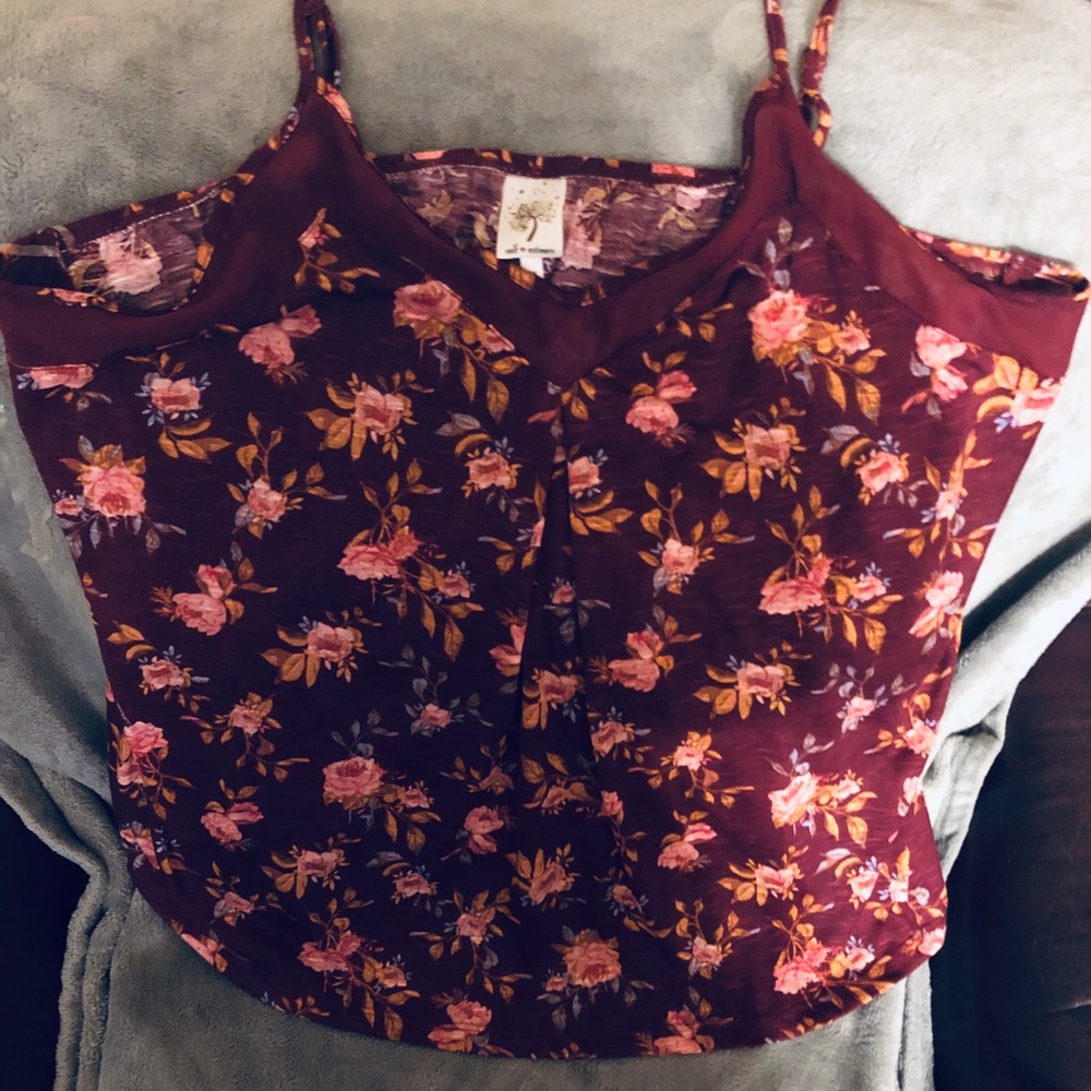 NWOT 3x Very pretty floral pintuck tank top